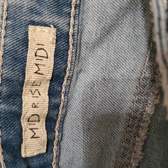 Hot Kiss Mid Rise Midi Distressed Jean Shorts Women's Size 12 - Picture 7 of 8